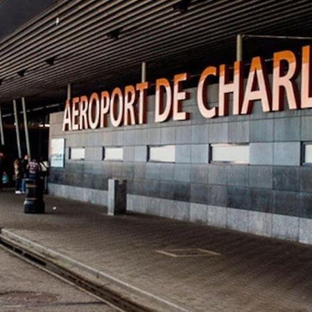 Station 173 D Bruxelles-Charleroi-Airport Apartman Kültér fotó